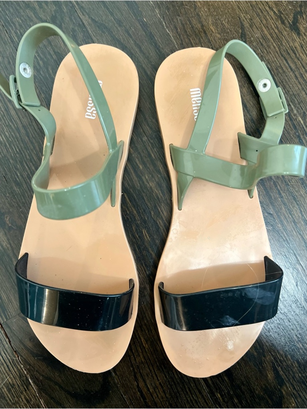 Melissa Lip Ad Two-Tone Flat Sandals in Olive Green and Black Sz 8